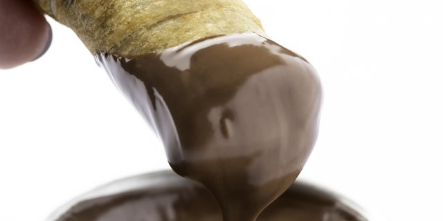 Chocolate Tequeños