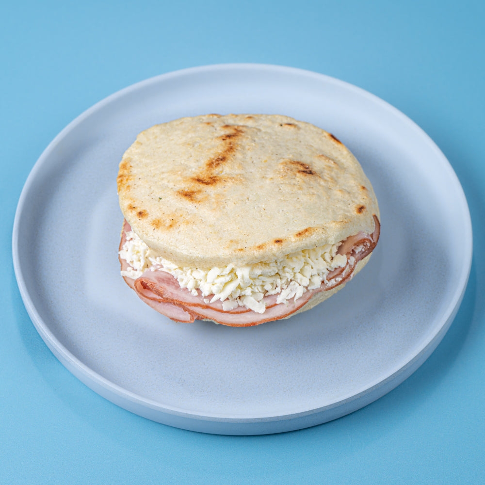 Arepa de Jamón y Queso